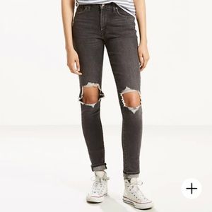 27- Levis High Rise Skinny Jeans